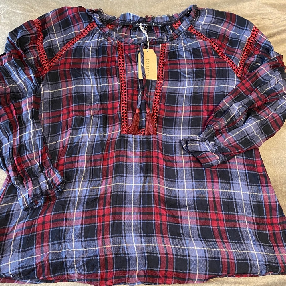 Blu Pepper Pattern Long Sleeve